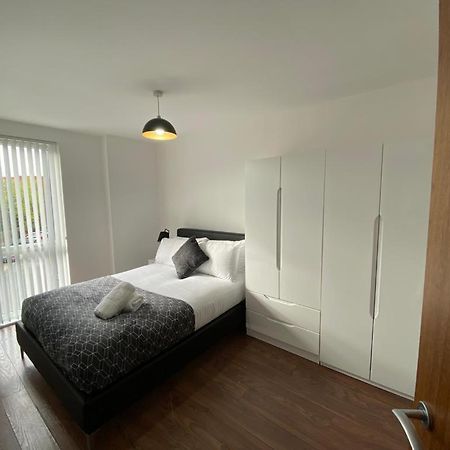 3 Bed Central Apartment *Free Parking On Site* Manchester Kültér fotó